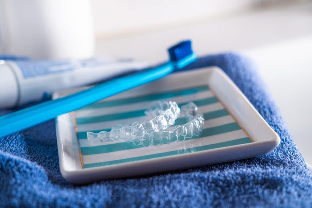 Tooth Rag Braces vs Clear Aligners: Which Is Better? - Kragor Orthodontics